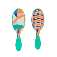 WetBrush pro Detangler-artful ace-flag up – Gentle Detangling for Wet & Dry Hair